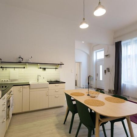 Palace District Apartment Будапеща Екстериор снимка