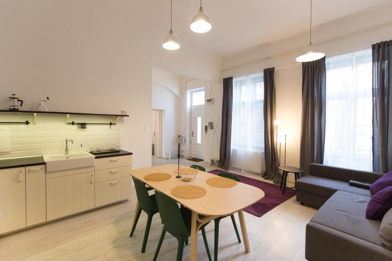 Palace District Apartment Будапеща Екстериор снимка