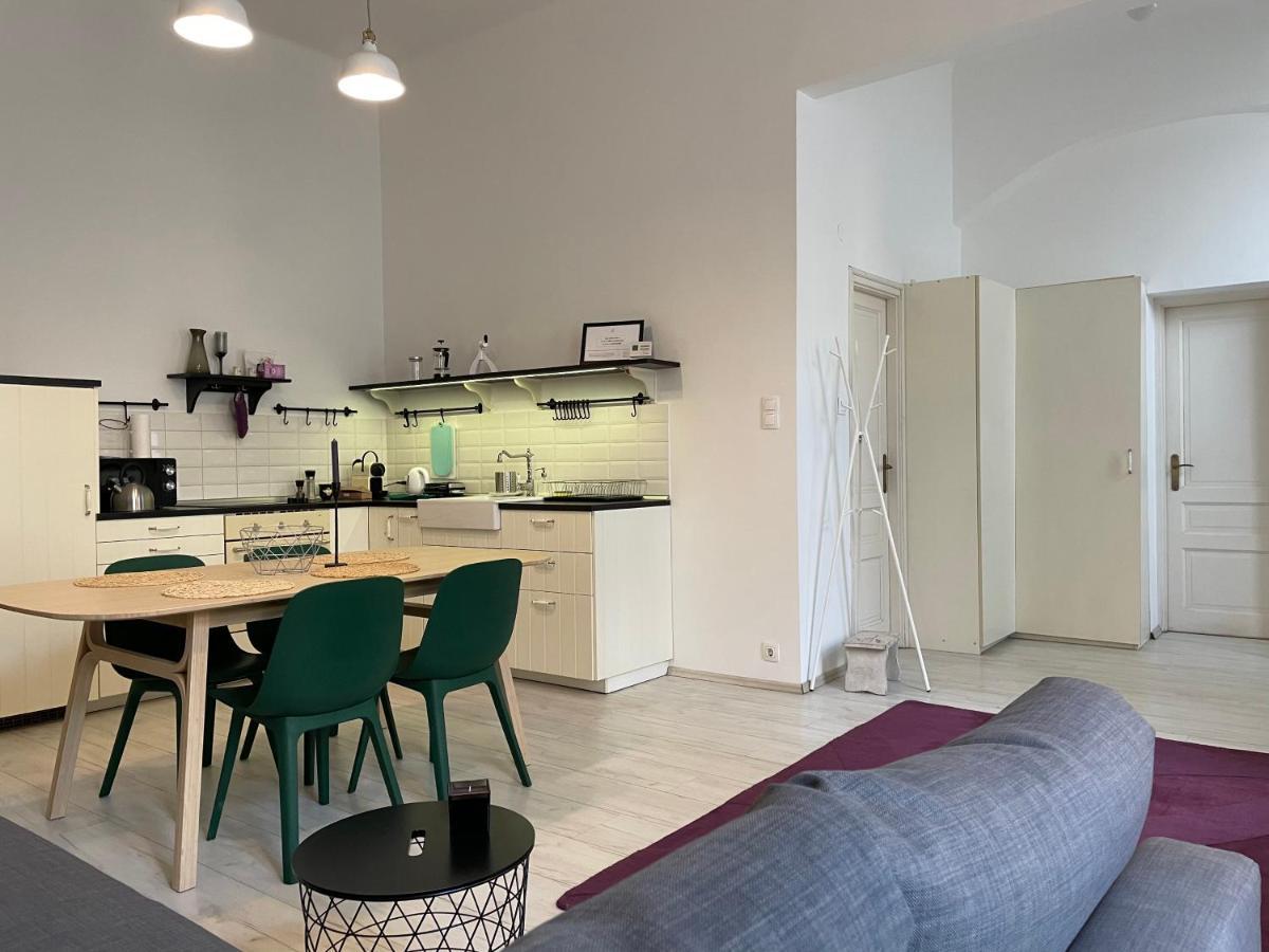 Palace District Apartment Будапеща Екстериор снимка